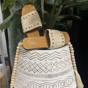 Crown Vintage Women's Woven Tan Sandals